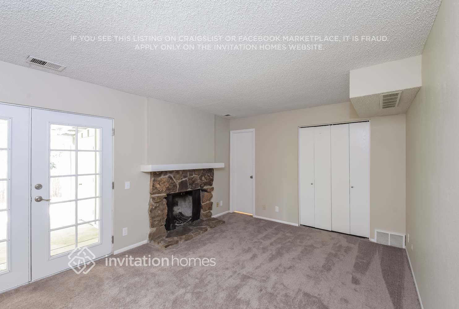 Building Photo - 15805 E Oxford Ave