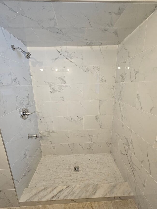 Building Photo - Updated Brick Ranch