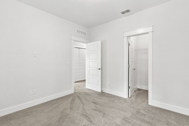 Building Photo - Amelia Island 4 Bedroom!