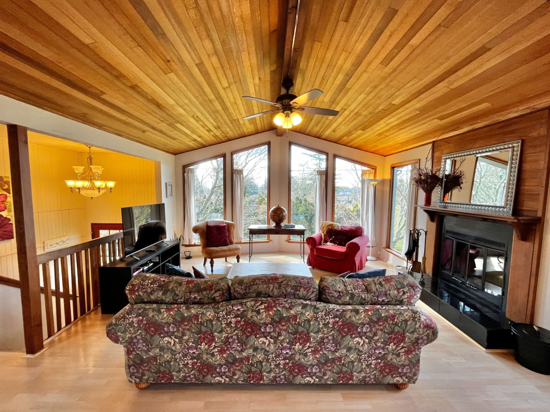 Building Photo - 721 Cherry Ave NE