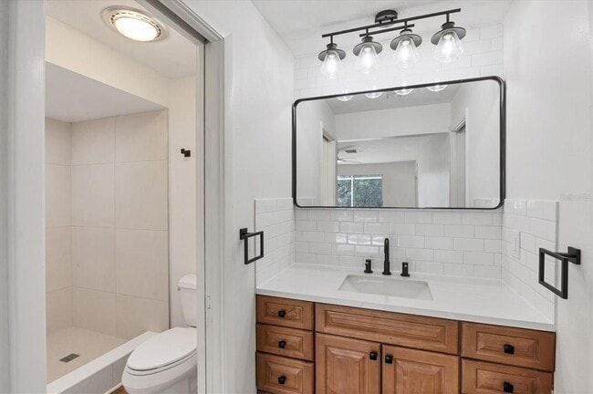 Building Photo - 2460 Whippoorwill Cir