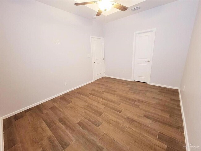 Building Photo - 3409 Fuerte Ave