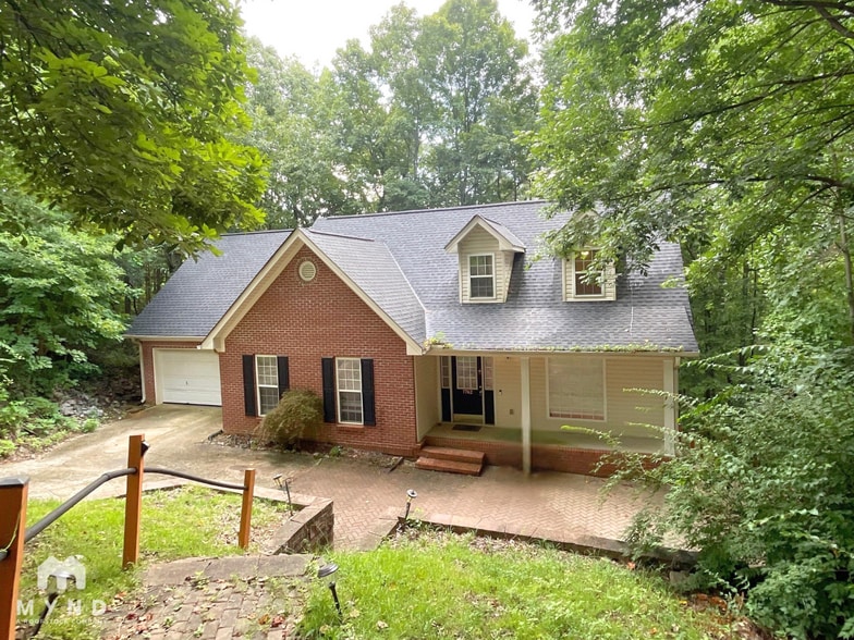 Primary Photo - 7762 Wildcreek Trail SE