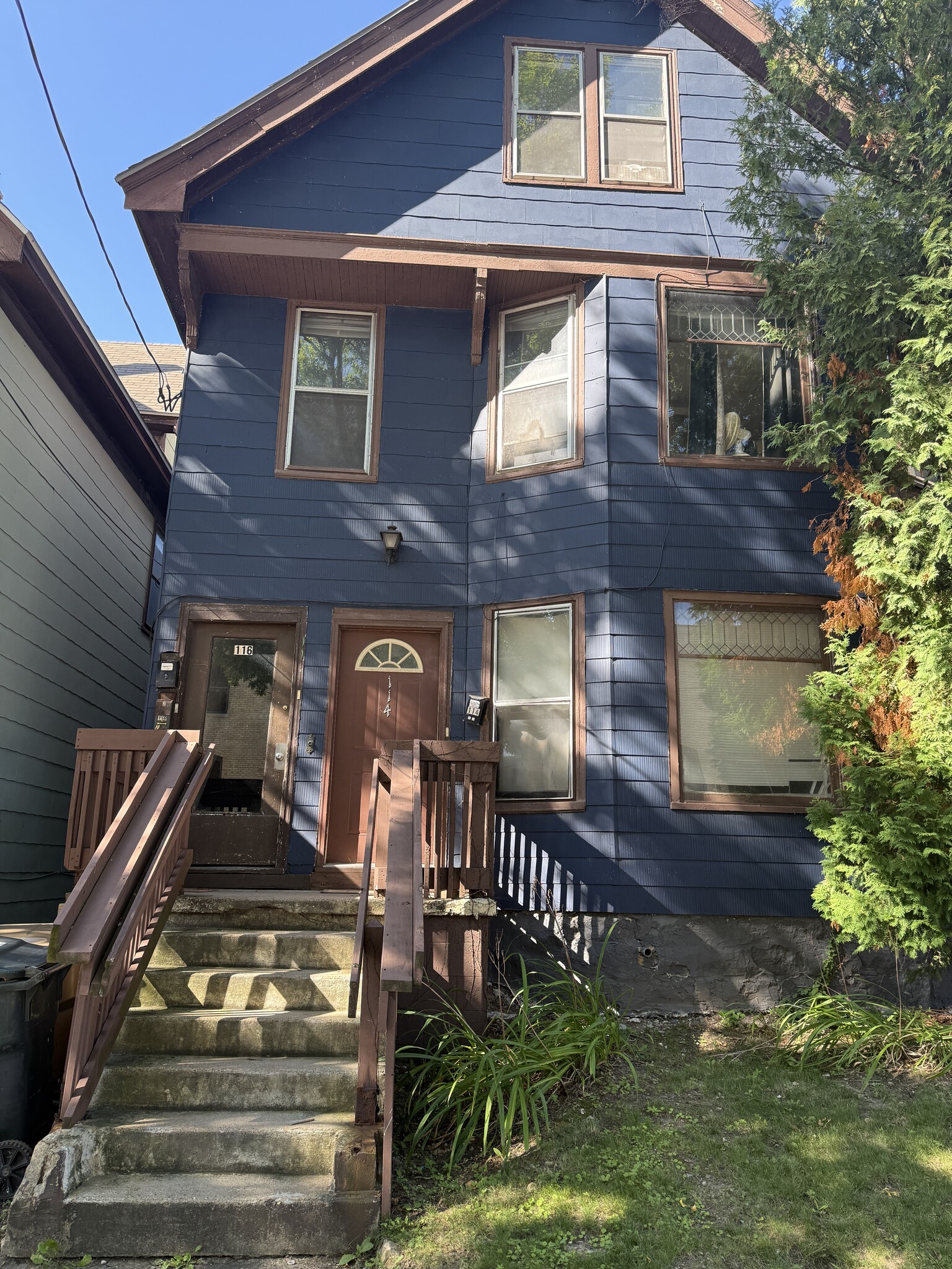 Building Photo - 114 S Blair St