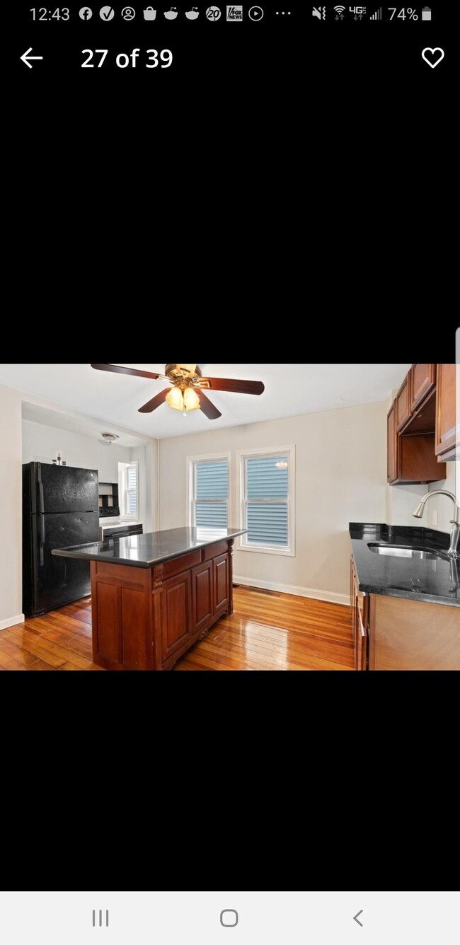 Kitchen - 23 Rockland St