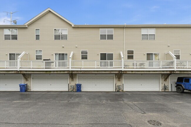 Building Photo - 1464 Cambria Dr