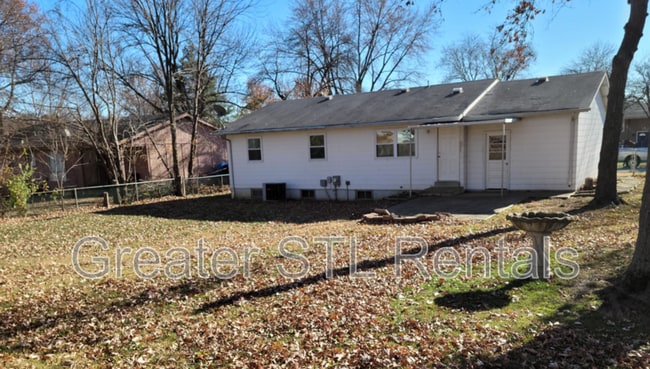 Building Photo - 13 Griffin Dr