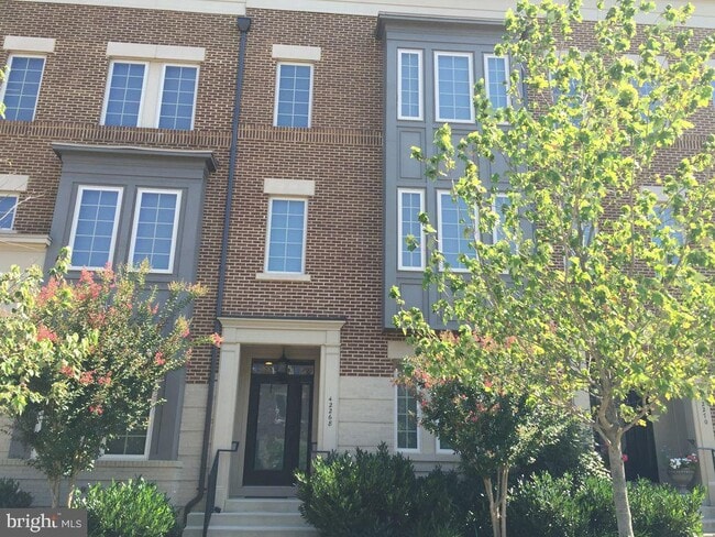 Building Photo - 42268 Rhett Drive