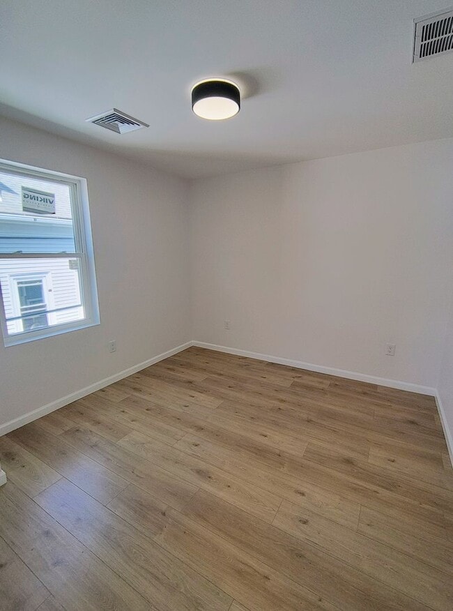 Building Photo - ****Providence/Northside – Brand-New Const...