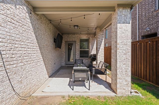 Building Photo - 2093 Almassera Dr