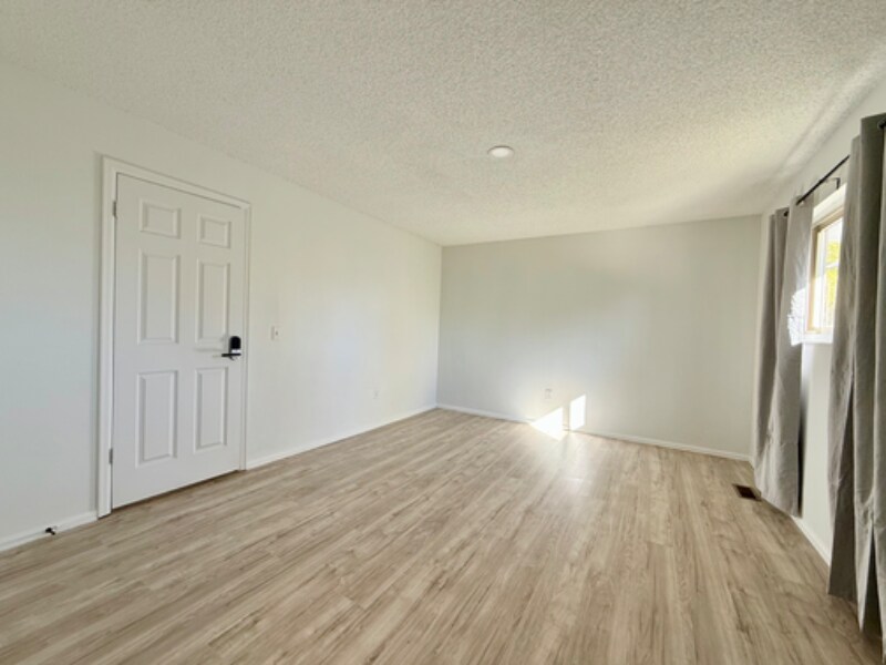 Building Photo - 2708 W 98th Dr