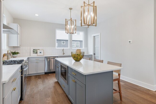 Building Photo - Welcome to The Becanni in Charlotte Park!