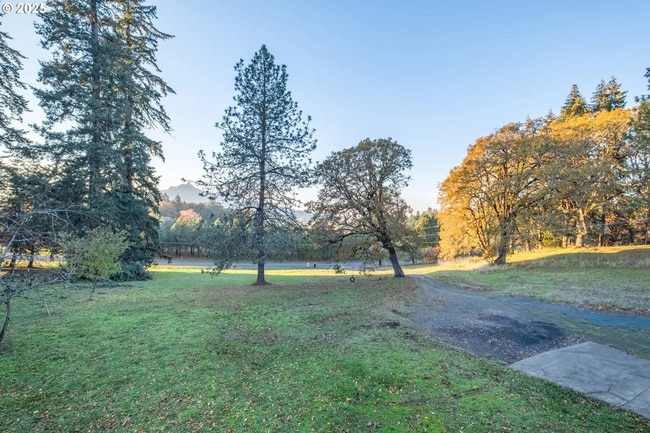 Building Photo - 3bedroom 2bath House