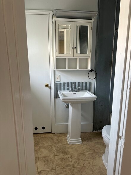 Building Photo - 125 South James Street