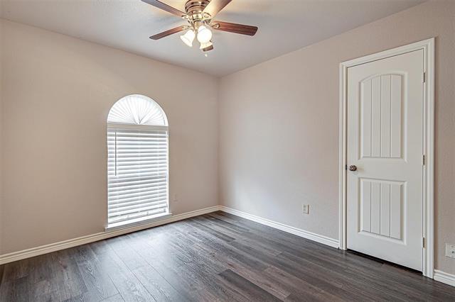 Building Photo - 208 Chevy Chase Dr