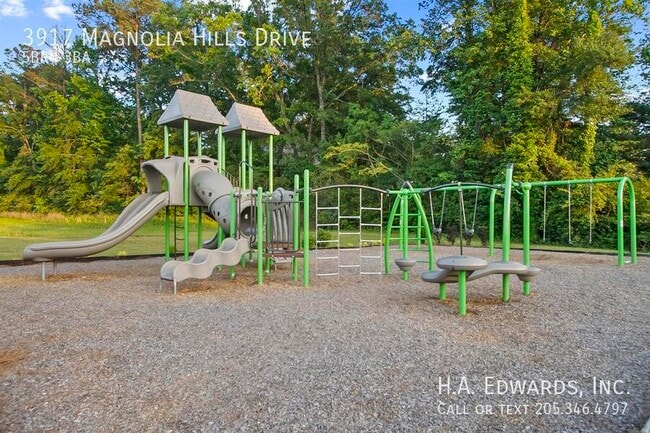 Building Photo - 3917 Magnolia Hls Dr