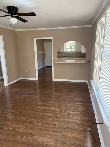 Building Photo - 5223 Bradley St