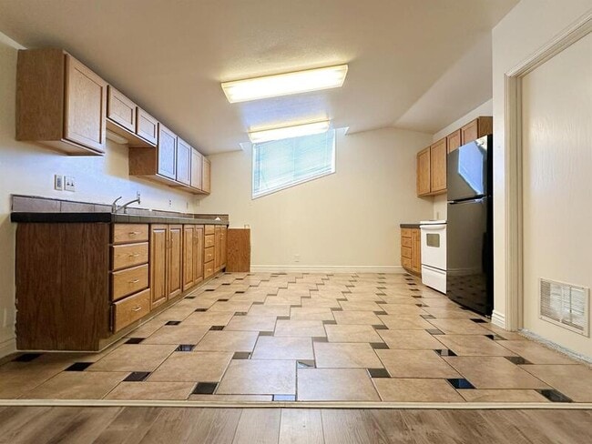 Building Photo - 27 N Tremont St
