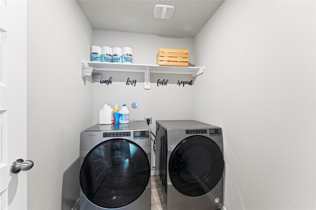 Building Photo - 2034 Brixham Bluff Ln