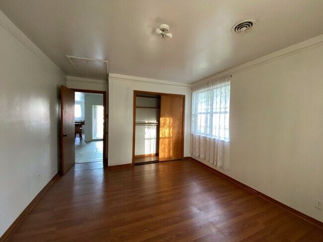 Building Photo - 1029 Terry St