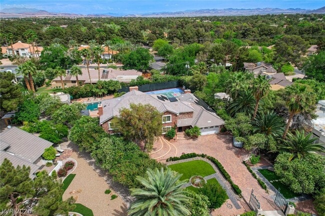 Building Photo - 7001 Alamitos Cir