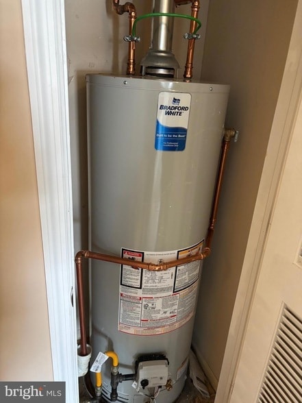 Building Photo - 148 Bayshore Dr