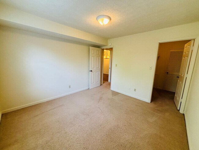 Building Photo - 1300 Cedar Ridge Dr