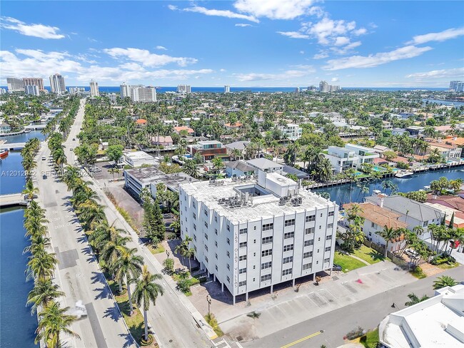 Building Photo - 1770 E Las Olas Blvd