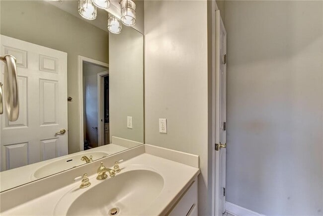 Building Photo - 645 Falls Bay Ct