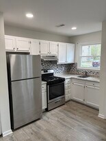 Building Photo - 60 Tavistock Dr