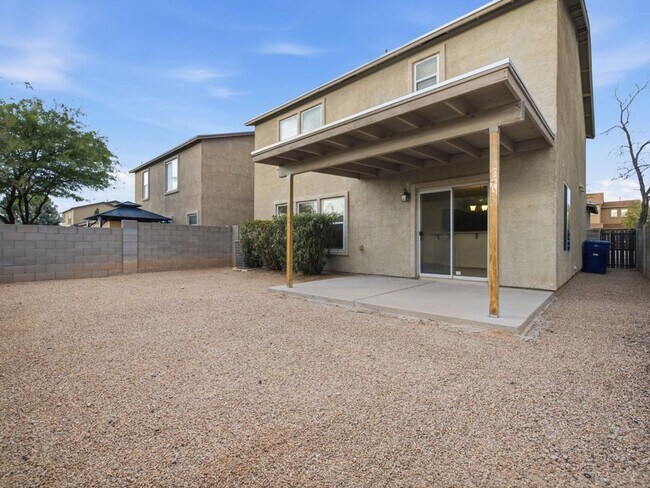 Building Photo - 6790 S Parliament Dr