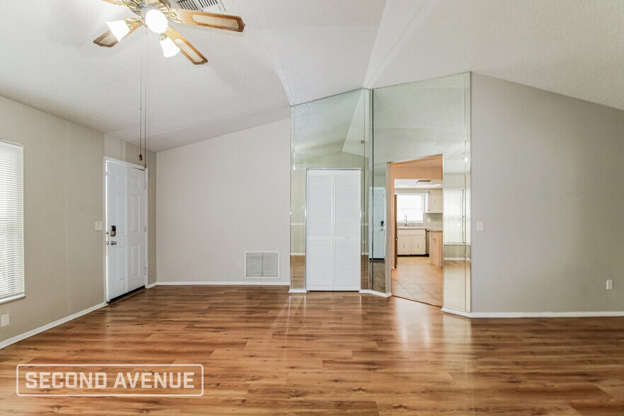 Building Photo - 7231 Box Elder DR