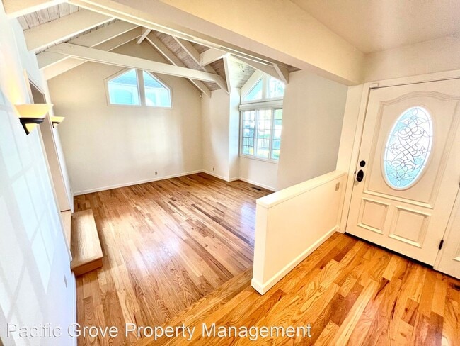 Building Photo - 3 br, 2.5 bath House - 165 Pacific Avenue