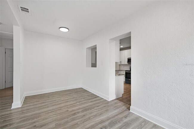 Building Photo - 1763 30th Ave N