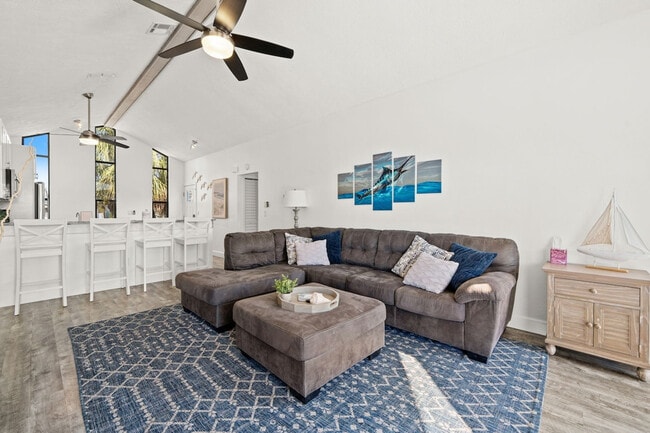 Building Photo - 4004 Centavo Ct