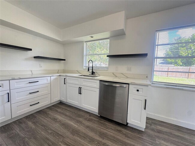 Building Photo - 2653 Trinidad St