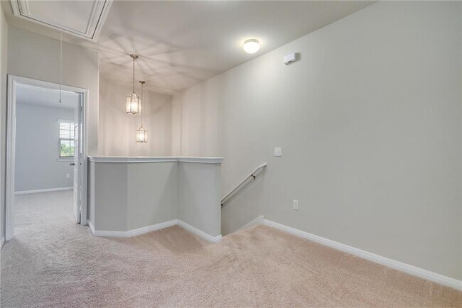 Building Photo - 413 N Heatherwilde Blvd