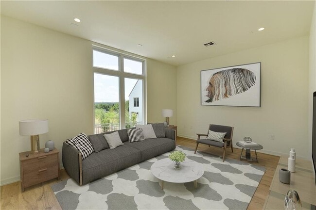 Building Photo - 3303 Cantwell Ln