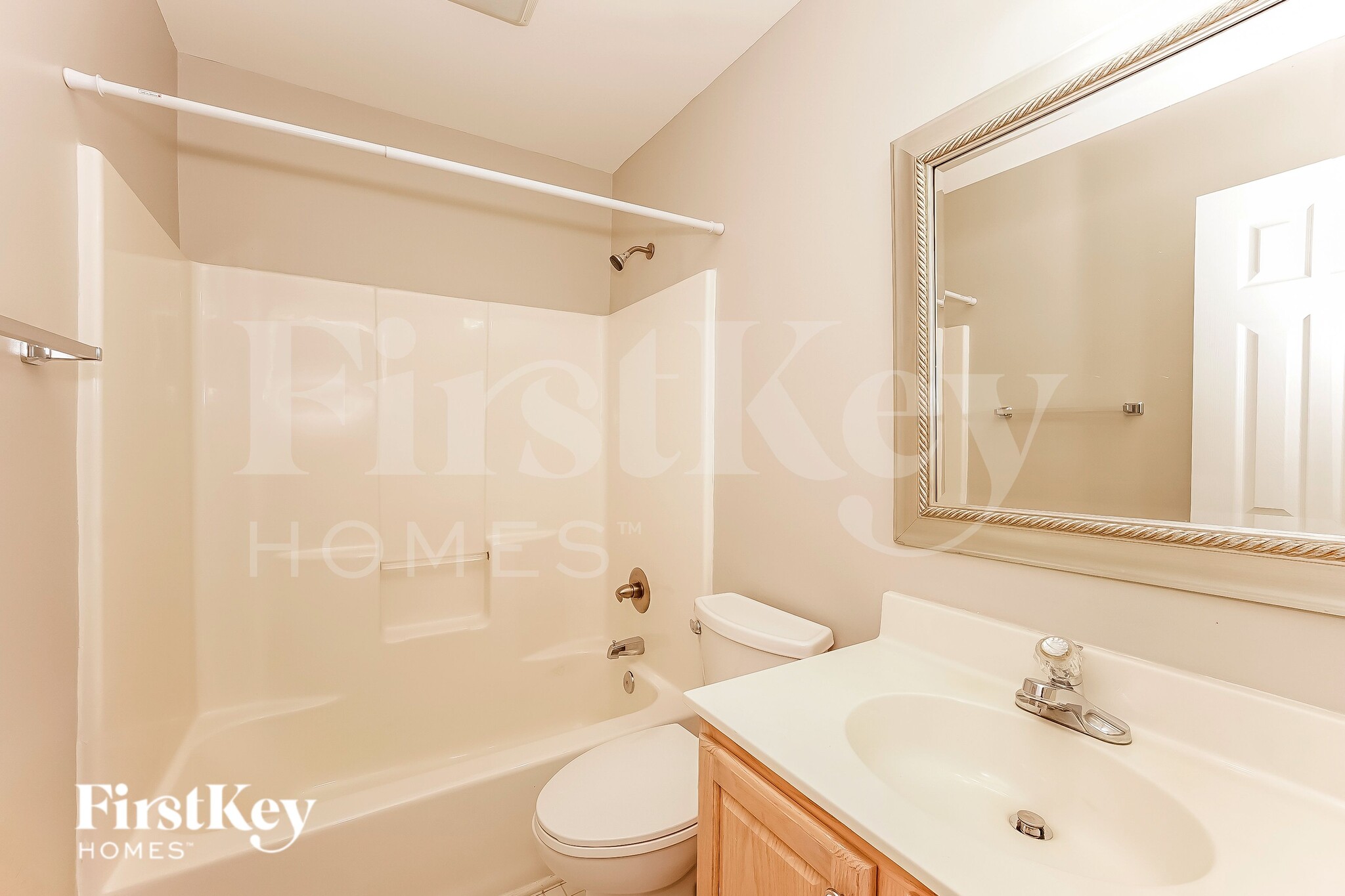 Building Photo - 7549 Sedgebrook Dr E