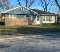Building Photo - 411 Huron St
