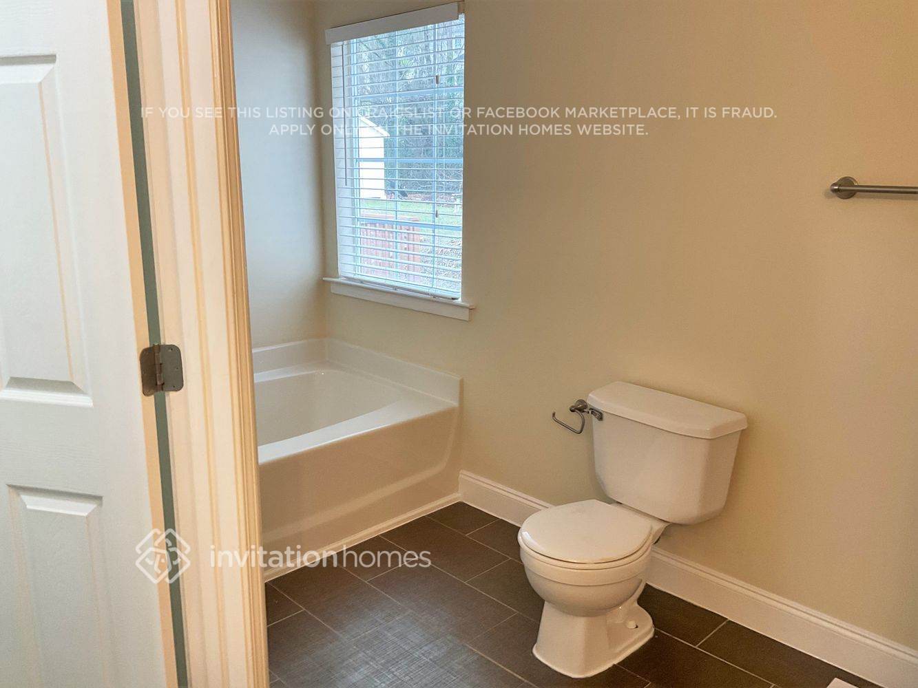 Building Photo - 2708 Waymar Dr SW