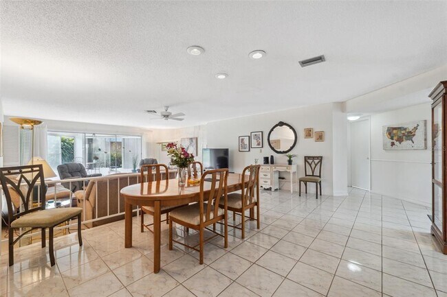 Building Photo - 3942 Trophy Blvd