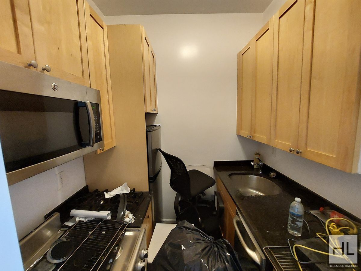 Building Photo - WEST 73 STREET