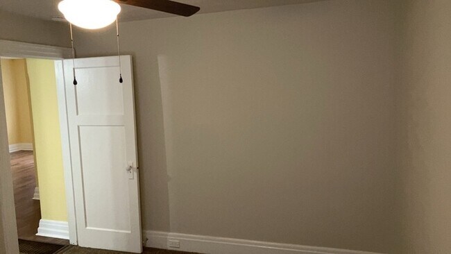 Building Photo - 908 Watervliet Ave