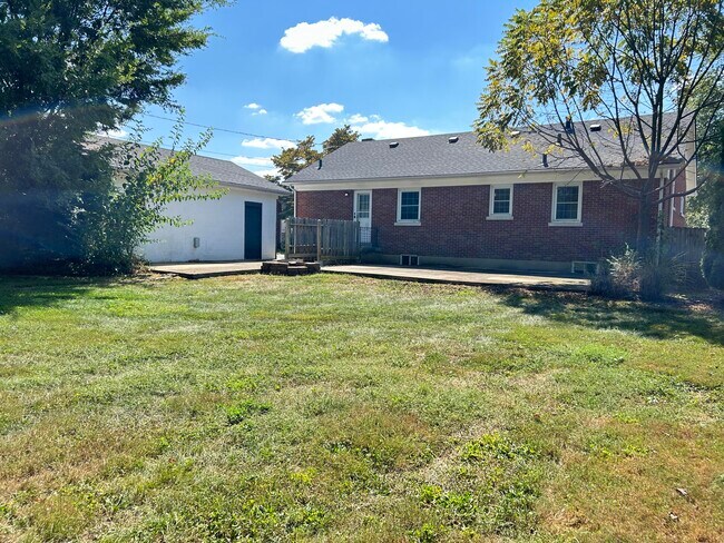 Building Photo - 1129 Meridian Dr