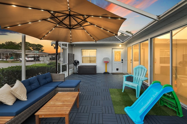 Building Photo - 2989 Poplar Ave