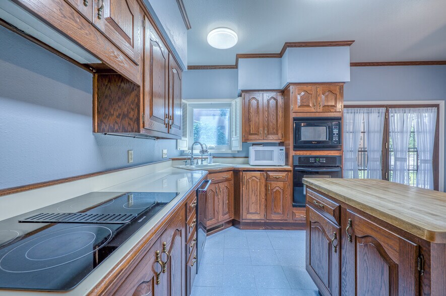 Building Photo - 2611 N Kentucky Ave