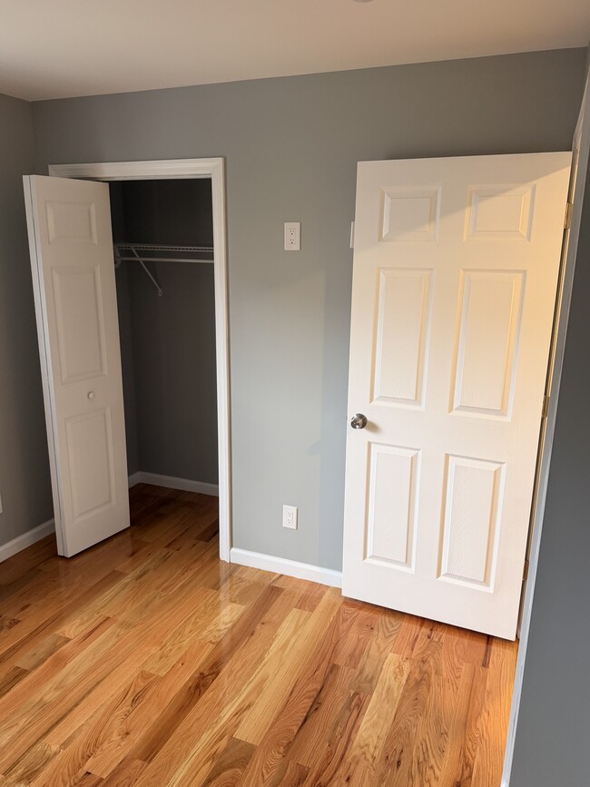 Building Photo - 288 S 7th St