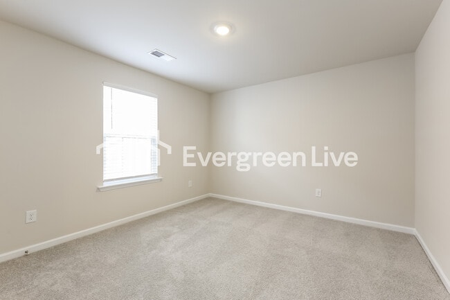 Building Photo - now