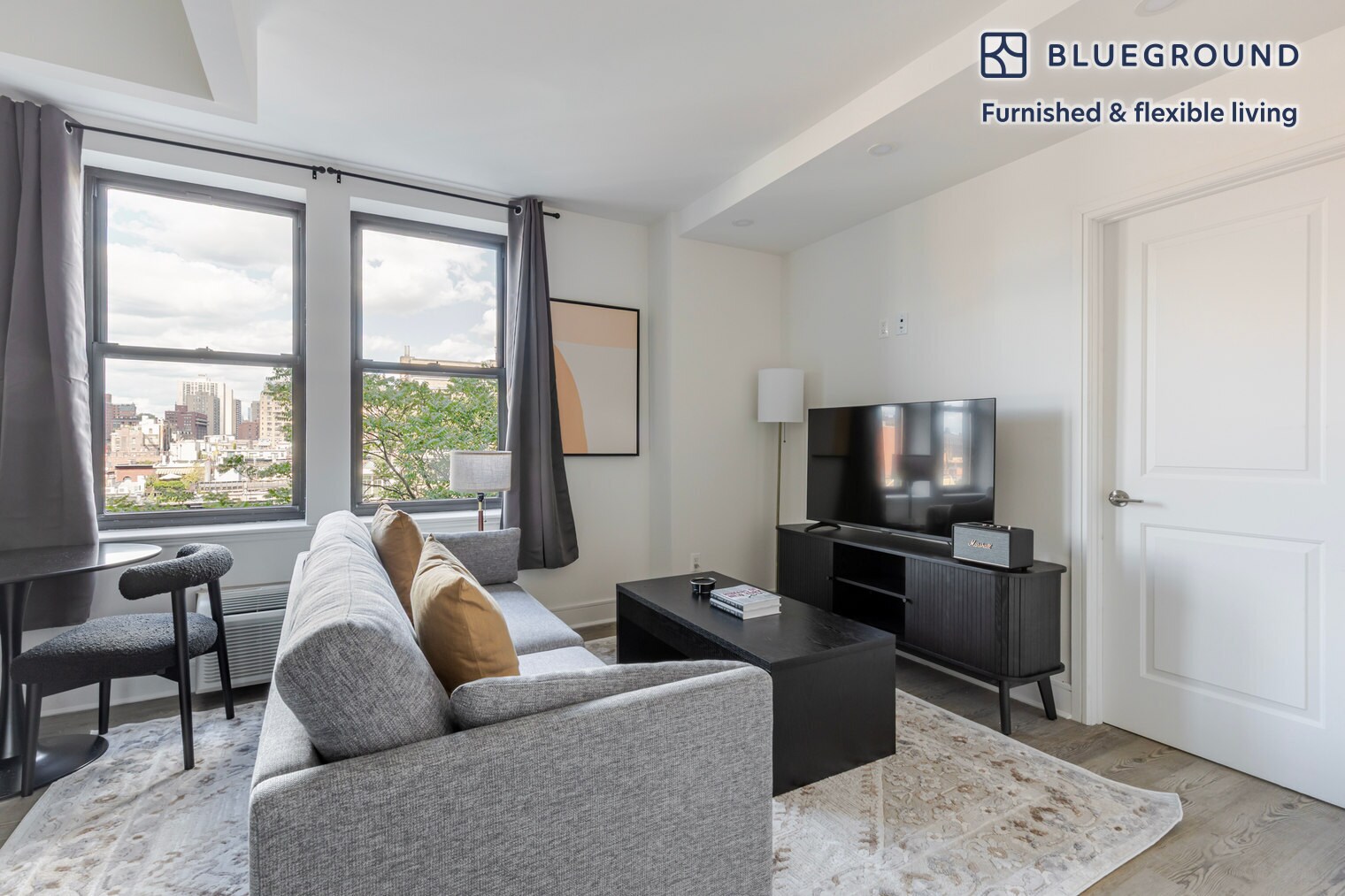 Building Photo - 45 W 81st St